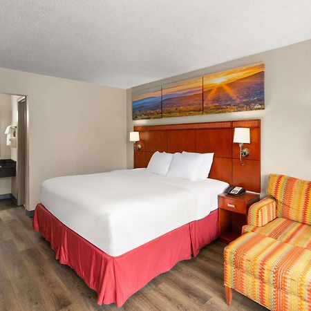 Days Inn By Wyndham Knoxville East Eksteriør bilde
