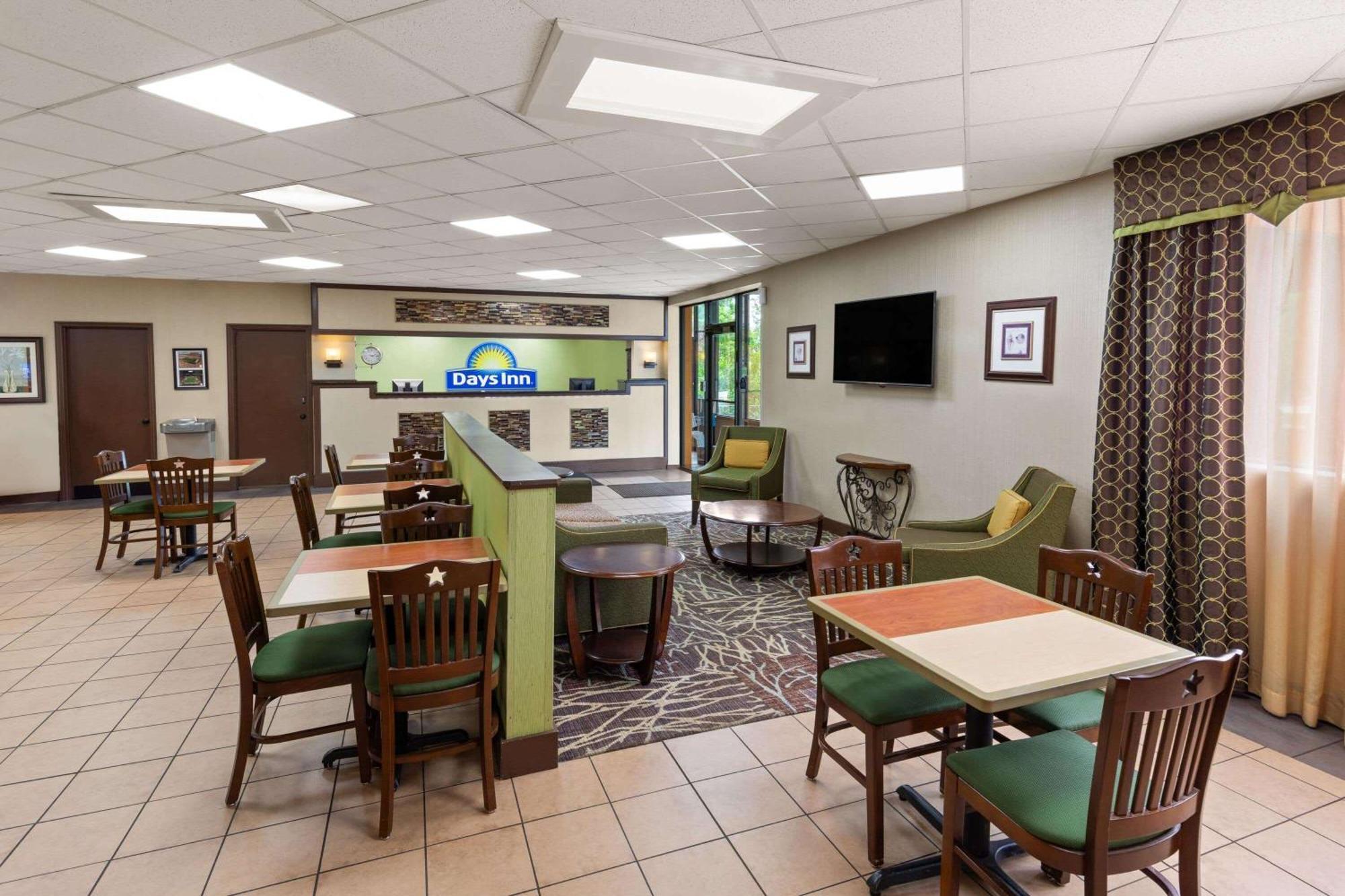Days Inn By Wyndham Knoxville East Eksteriør bilde